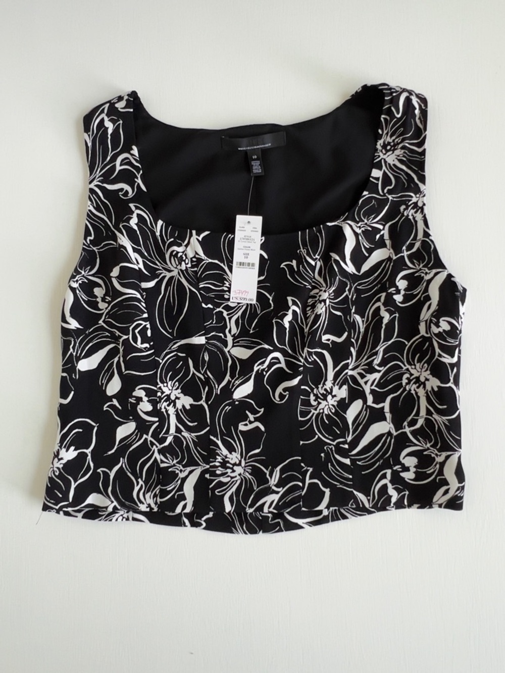 White House Black Market Black & White Floral Sleeveless Tank